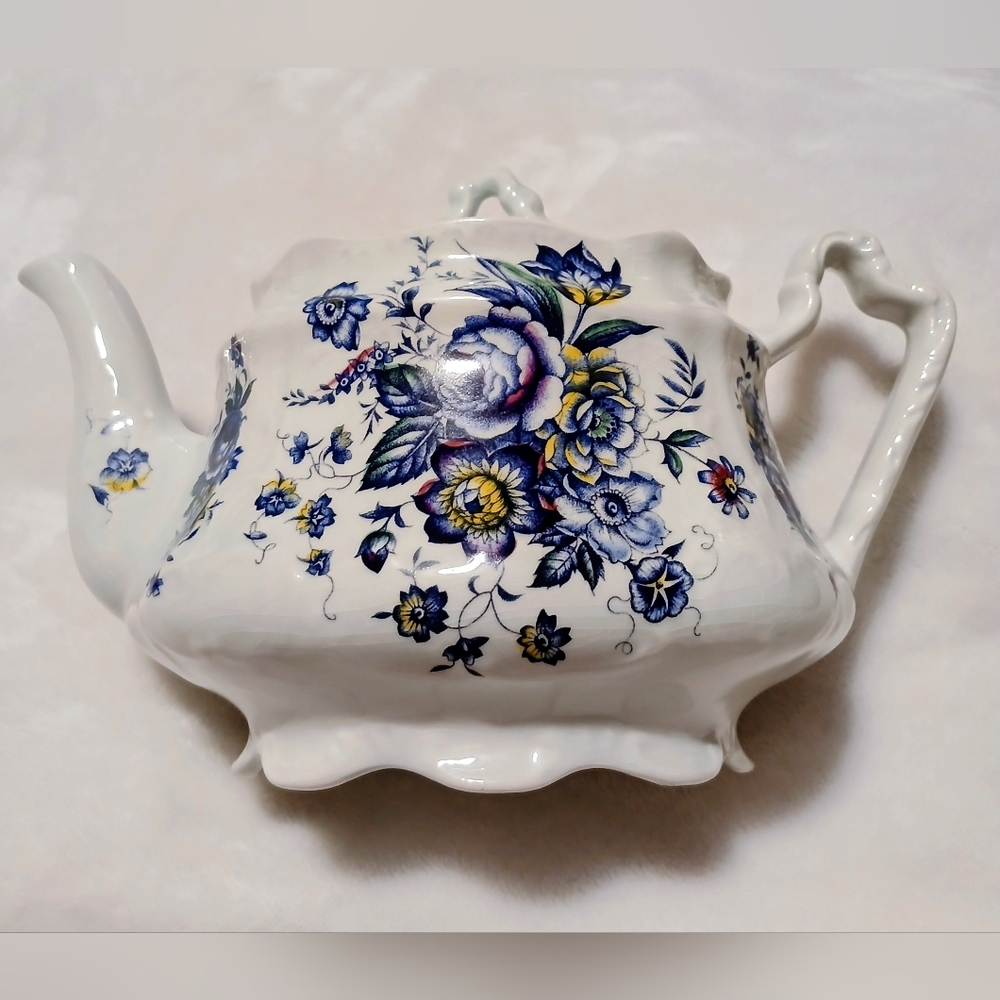 Arthur Wood 🌼🌸 Floral Vintage Teapot 🌸🌼 Made In England